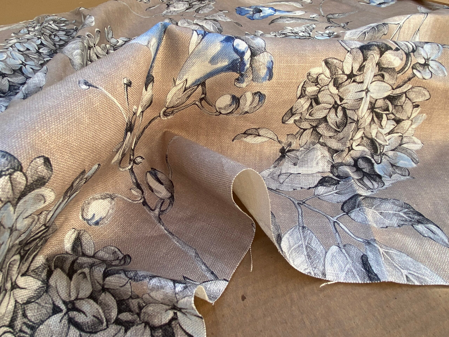 13 Berkbox96 Length Printed Fabrics by Scalamandre Merrimon Linen Gray Floral 100% Linen with Glazed finish MSRP 346/y