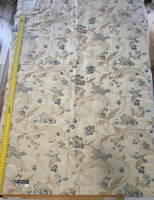 26 Berkbox52 79" x 52"  Scalamandre La Fiorentina Blue / Antique Peach Lampases By Old World Weavers MSRP USD 456/Y
