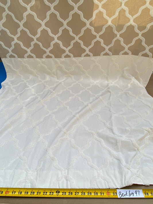 7 Berkbox97 Length Jacquard by Scalamandre Fonthill Astley Boucle Brown White Cream Diamond Ogee MSRP USD 338/Y