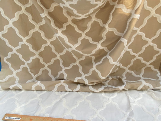 7 Berkbox97 Length Jacquard by Scalamandre Fonthill Astley Boucle Brown White Cream Diamond Ogee MSRP USD 338/Y