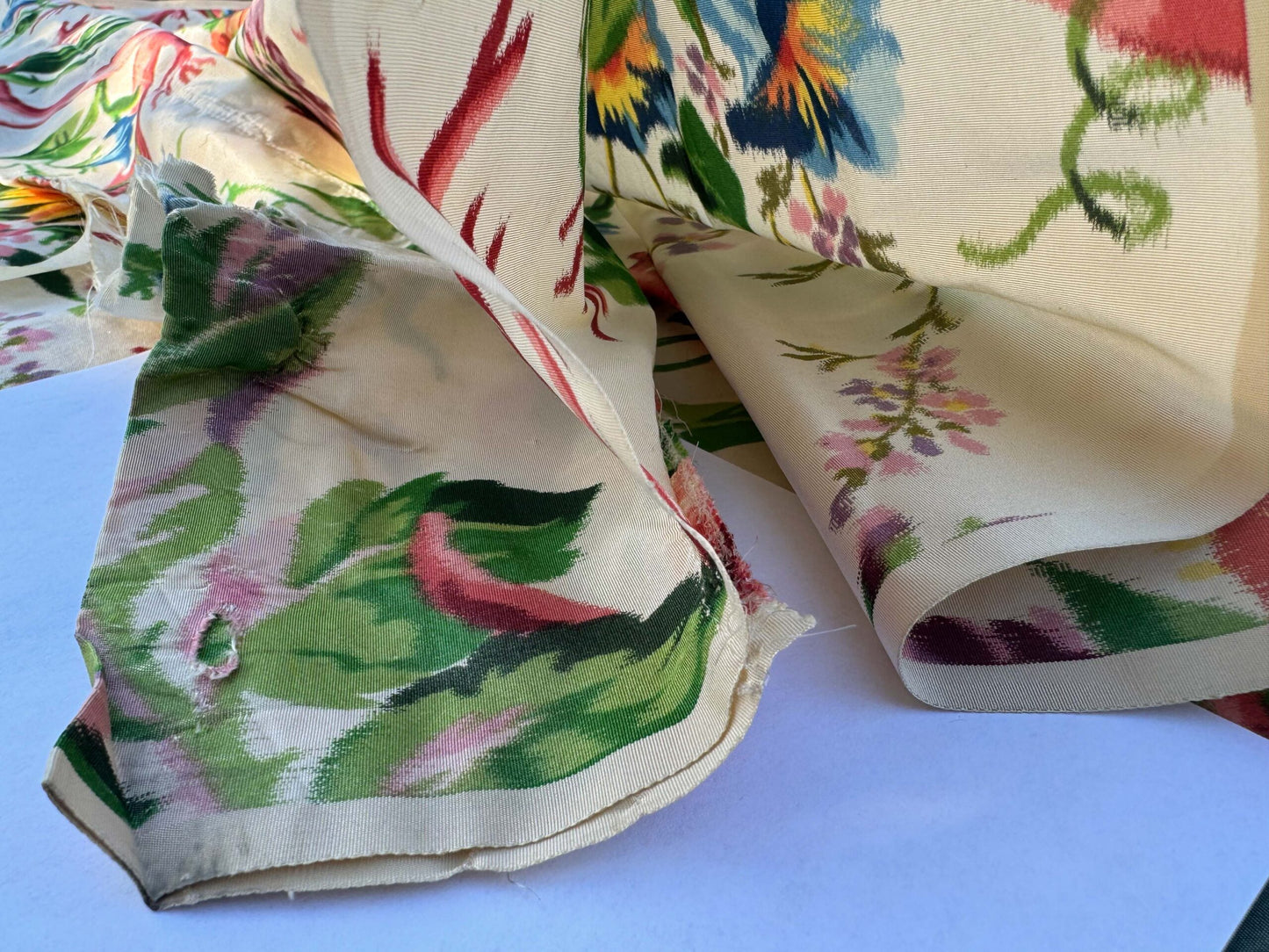 13 EV51 2.4y x 51"w Length Scalamandre Tassinari and Chatel Branche de Corail Fond Creme Coral Branch Rose Silk Warp Print Floral Botanical Historical MSRP USD2000+y