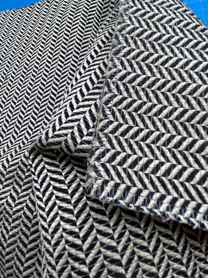 43 Berkbox99 Square Jacquard by Scalamandre Herringbone Di Lusso Black White Linen Silk MSRP USD478/y