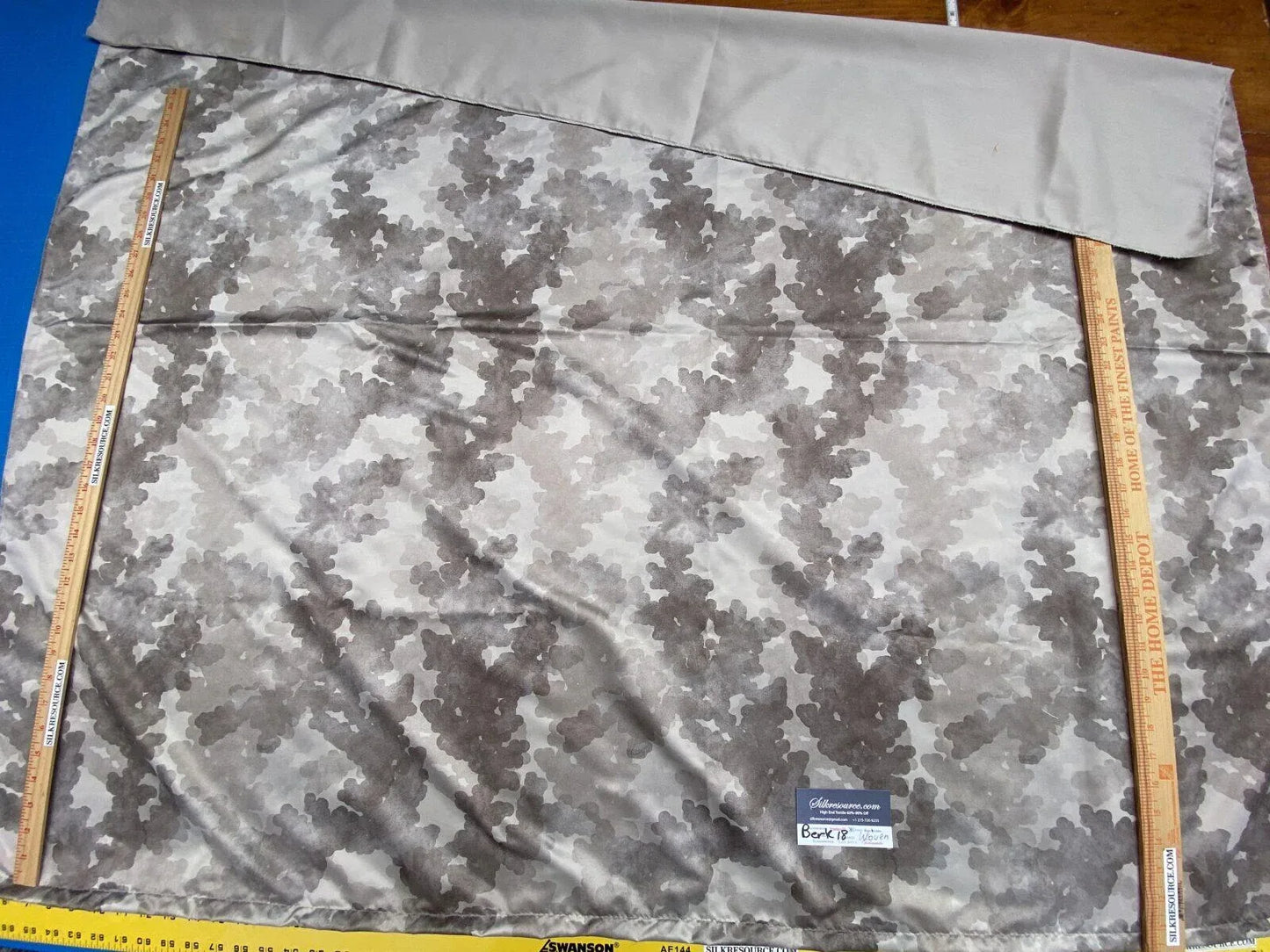 4 Berkbox18 Scalamandre Print 1.2 Yards Gray Cloud