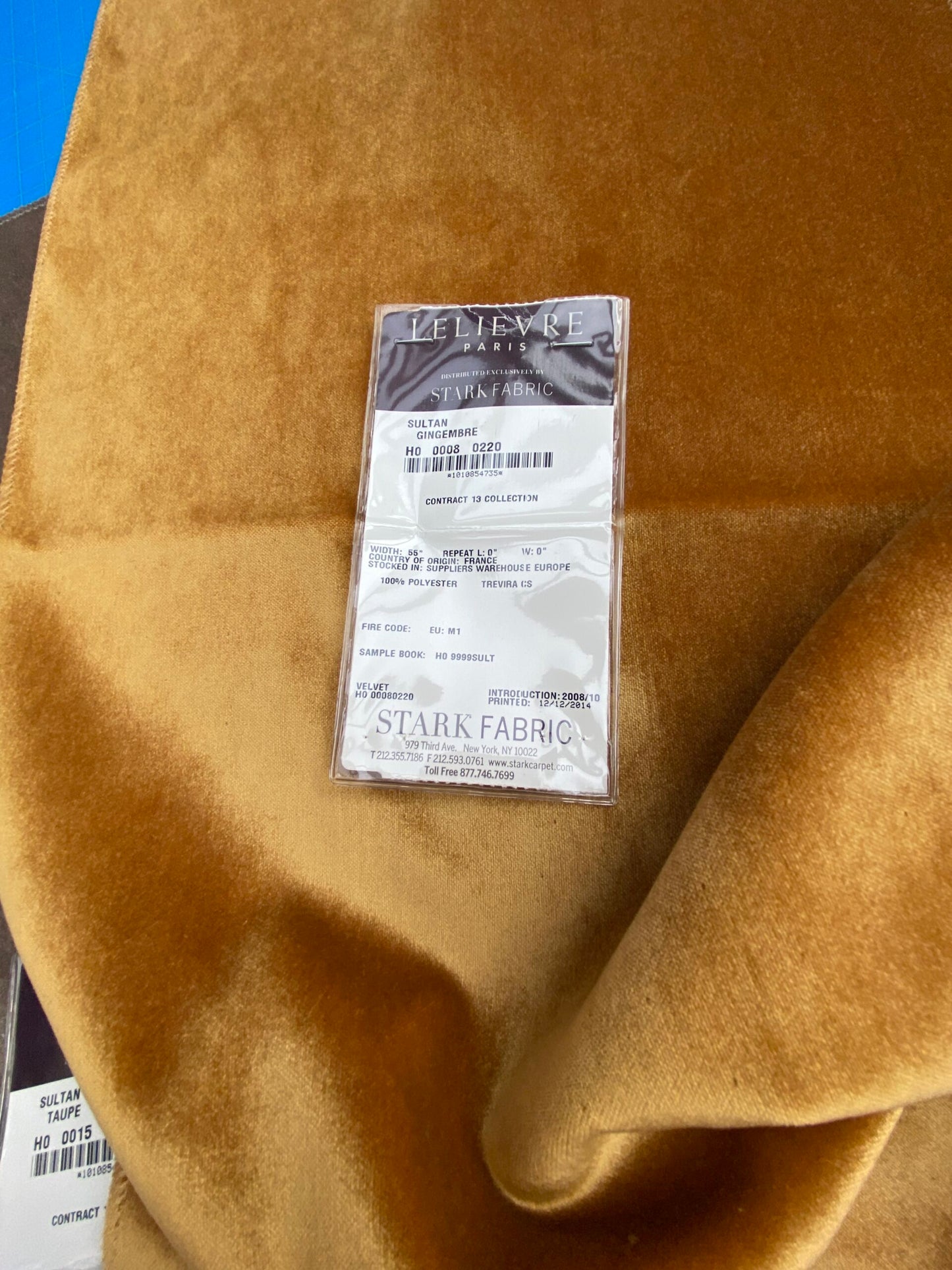 10 Berkbox100 Square Plains/Texture by Lelievre Paris Sultan 3 Pieces in Different Colorways