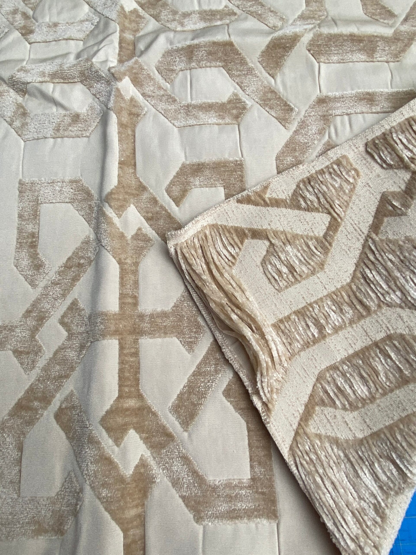 17 Berkbox100 Square Jacquard by Scalamandre Wexford Lichen Gold Fretwork Geometric MSRP USD300+/y