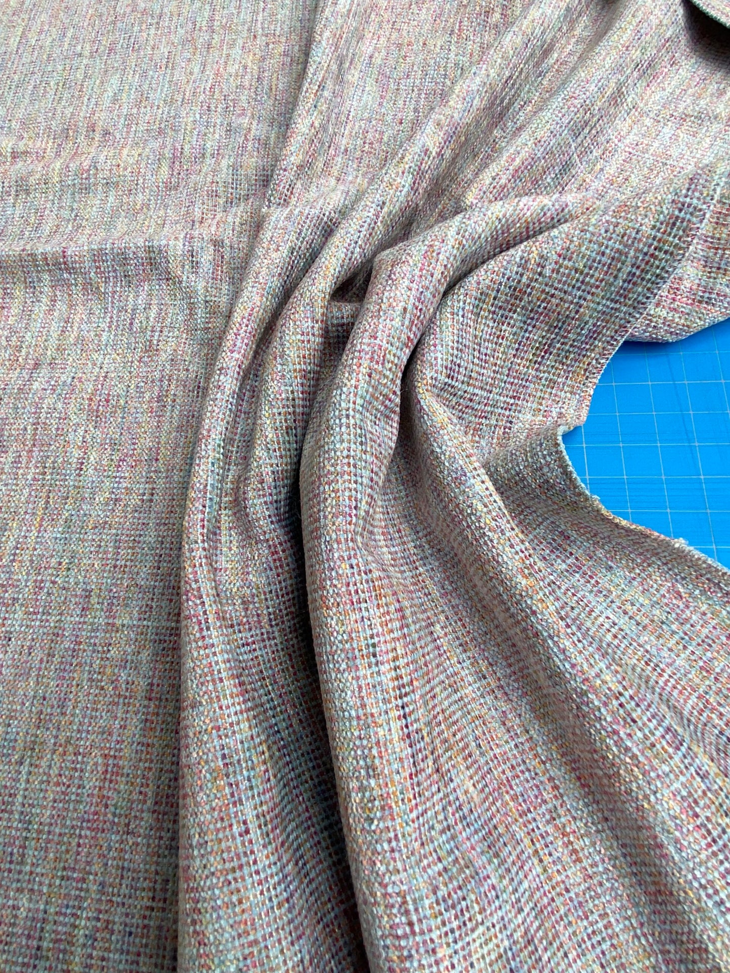 18 Berkbox100 Square Jacquard Small Scale Texture Gray MSRP USD300+/y