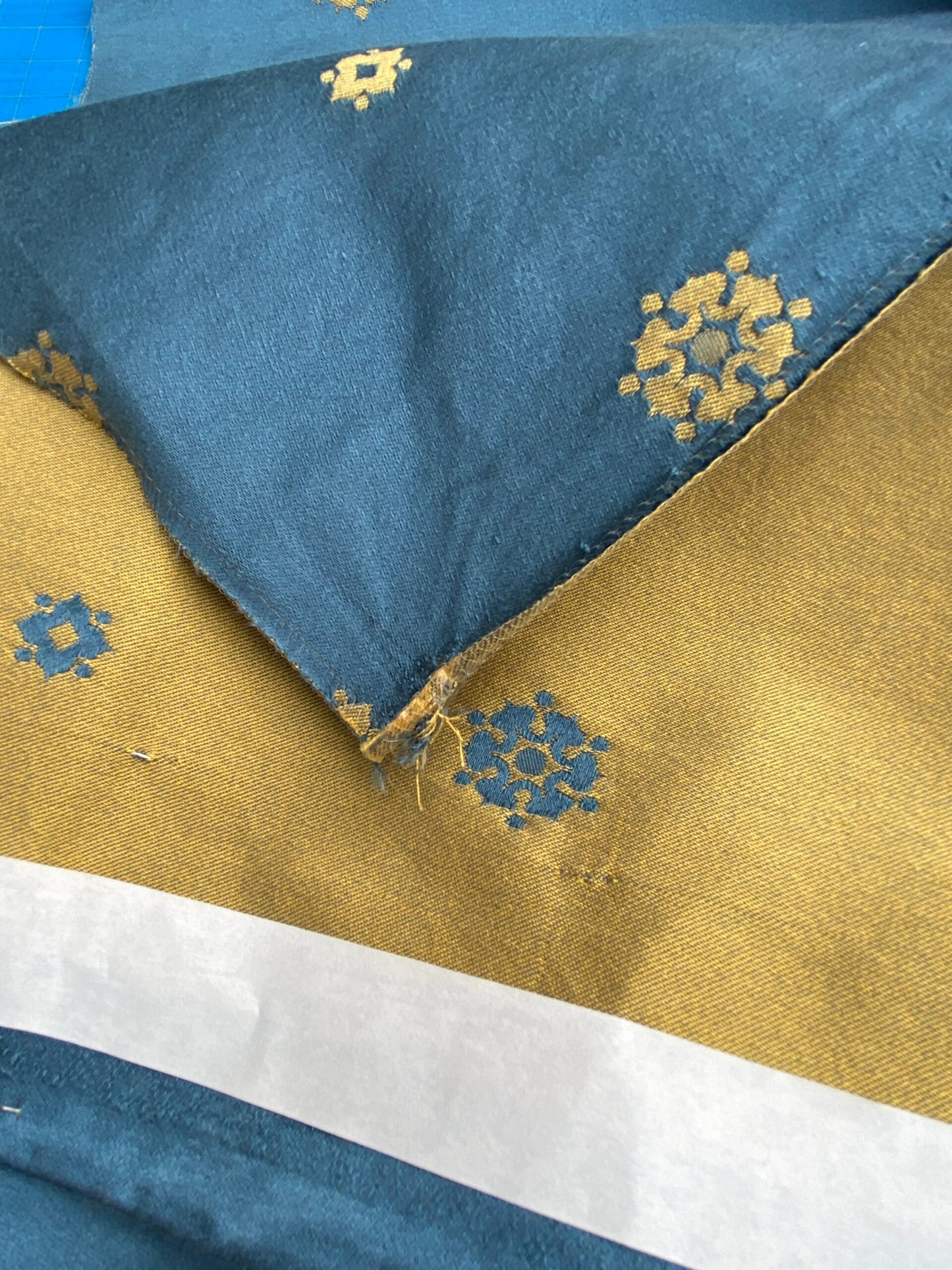 6 Berkbox101 Square Silk by Lelievre Paris Gericault Seat and Back Bleu Blue Gold White House Neoclassic Medallion MSRP USD500+/y