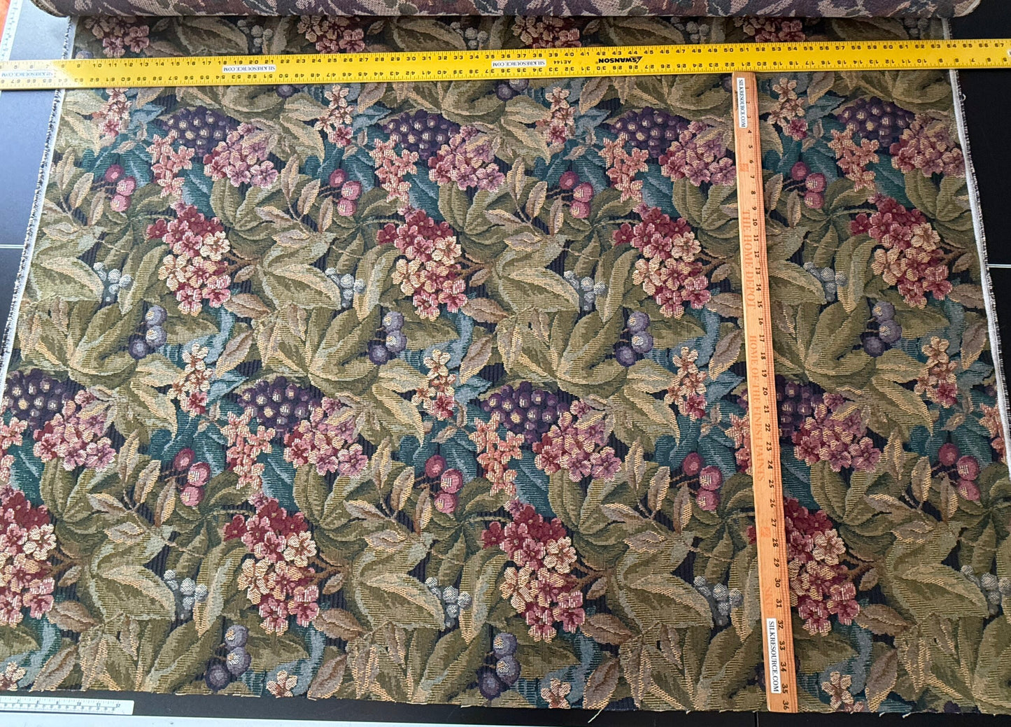 By Yd Tapestry Plums Tropical Foliage &amp; Purple Grapes Green Red Hi End #1551