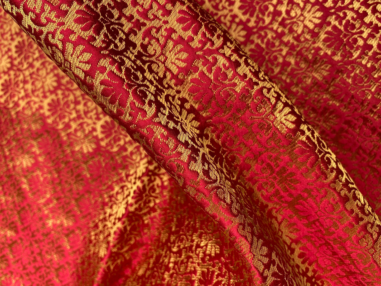 21 Berkbox101 Square Silk by Old World Weavers Carlos Small Damask Oriental Red Small Scale MSRP USD300+/y