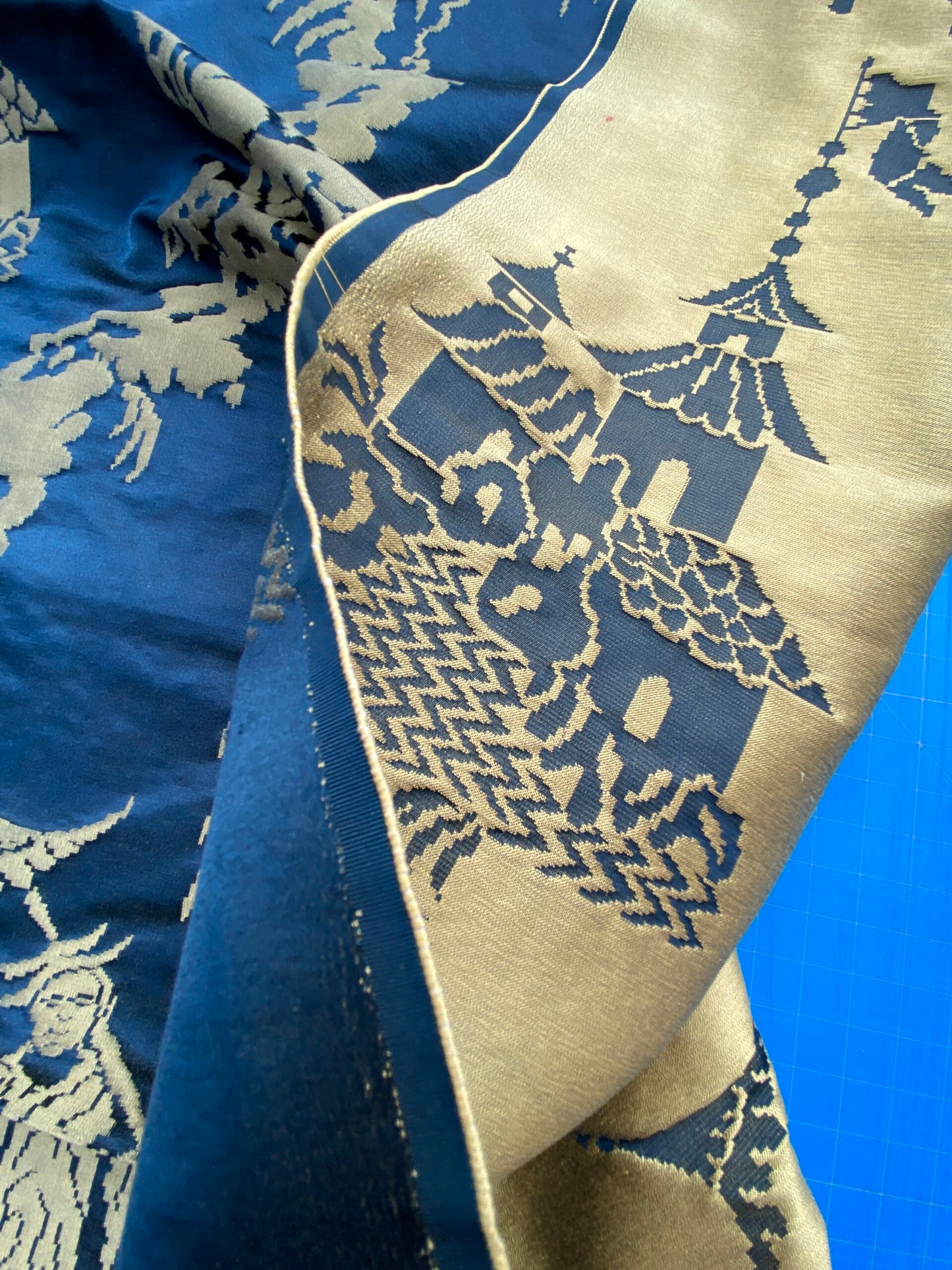 53 Berkbox101 Square Silky by Tassinari and Chatel Les Chinois Marine Blue Beige Damask Chinoiserie Historic MSRP USD 700+/y