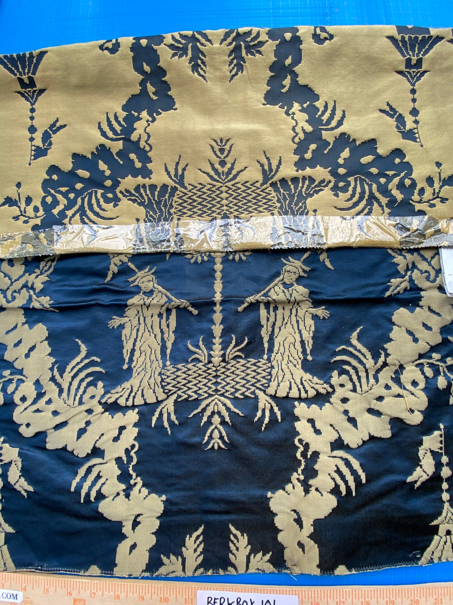 53 Berkbox101 Square Silky by Tassinari and Chatel Les Chinois Marine Blue Beige Damask Chinoiserie Historic MSRP USD 700+/y