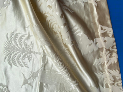 57 Berkbox101 Square Silky by Tassinari and Chatel Les Chinois Creme White Cream Chinoiserie Historic MSRP USD 700+/y