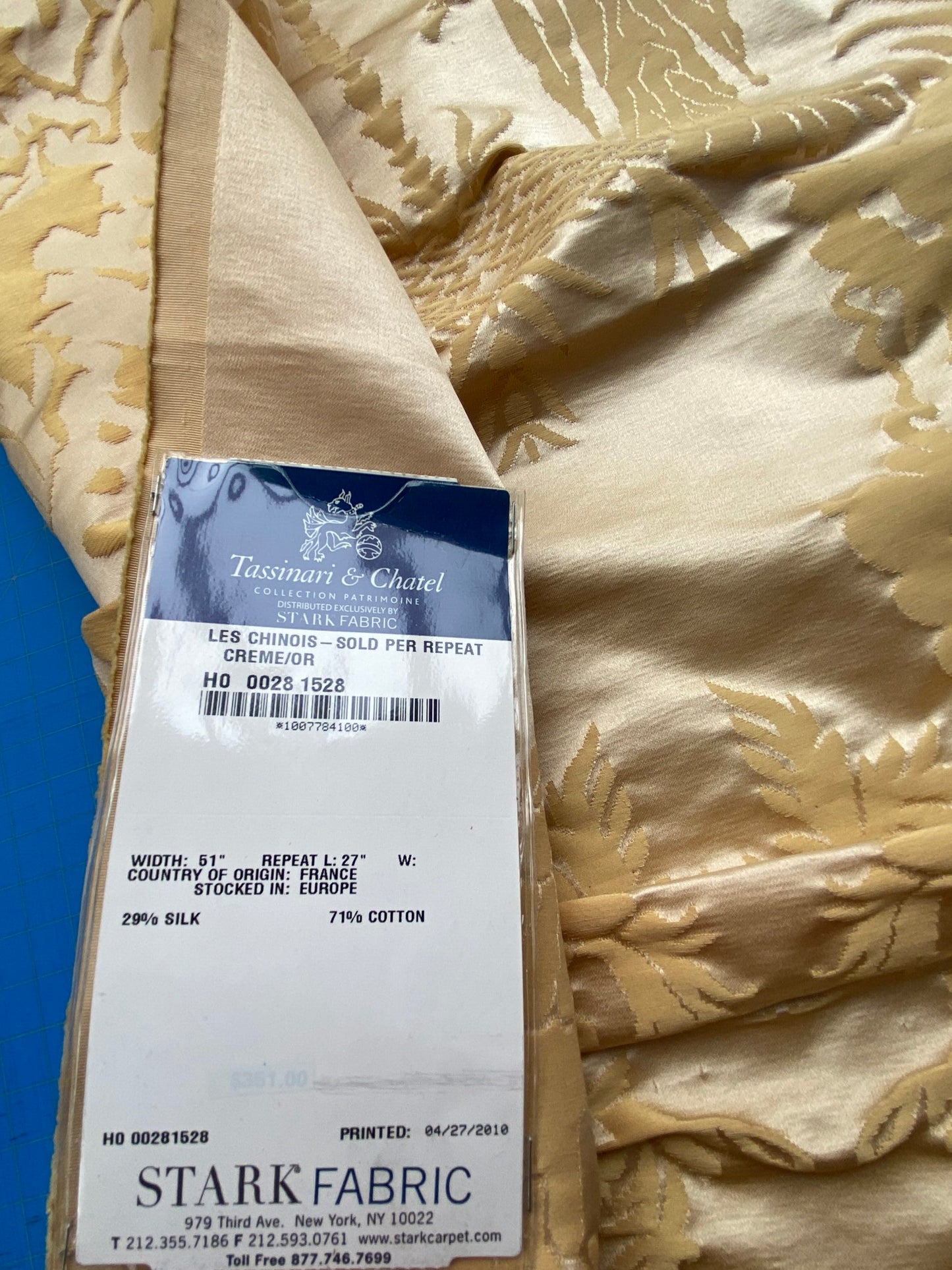 59 Berkbox101 Square Silky by Tassinari and Chatel Les Chinois Creme Or Gold Cream Chinoiserie Historic MSRP USD 700+/y