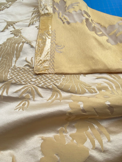 59 Berkbox101 Square Silky by Tassinari and Chatel Les Chinois Creme Or Gold Cream Chinoiserie Historic MSRP USD 700+/y