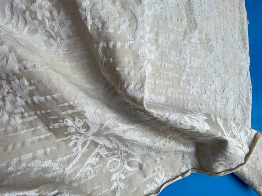 74 Berkbox101 Square Jacquard by Scalamandre Villa Ada Beige Damask MSRP USD 300+/y