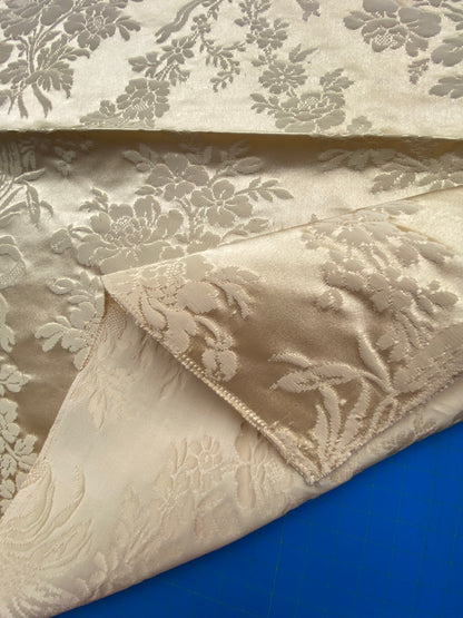 81 Berkbox101 Square Jacquard by Lelievre Paris Amboise Ecume Beige Damask Floral Viscose MSRP USD632/y