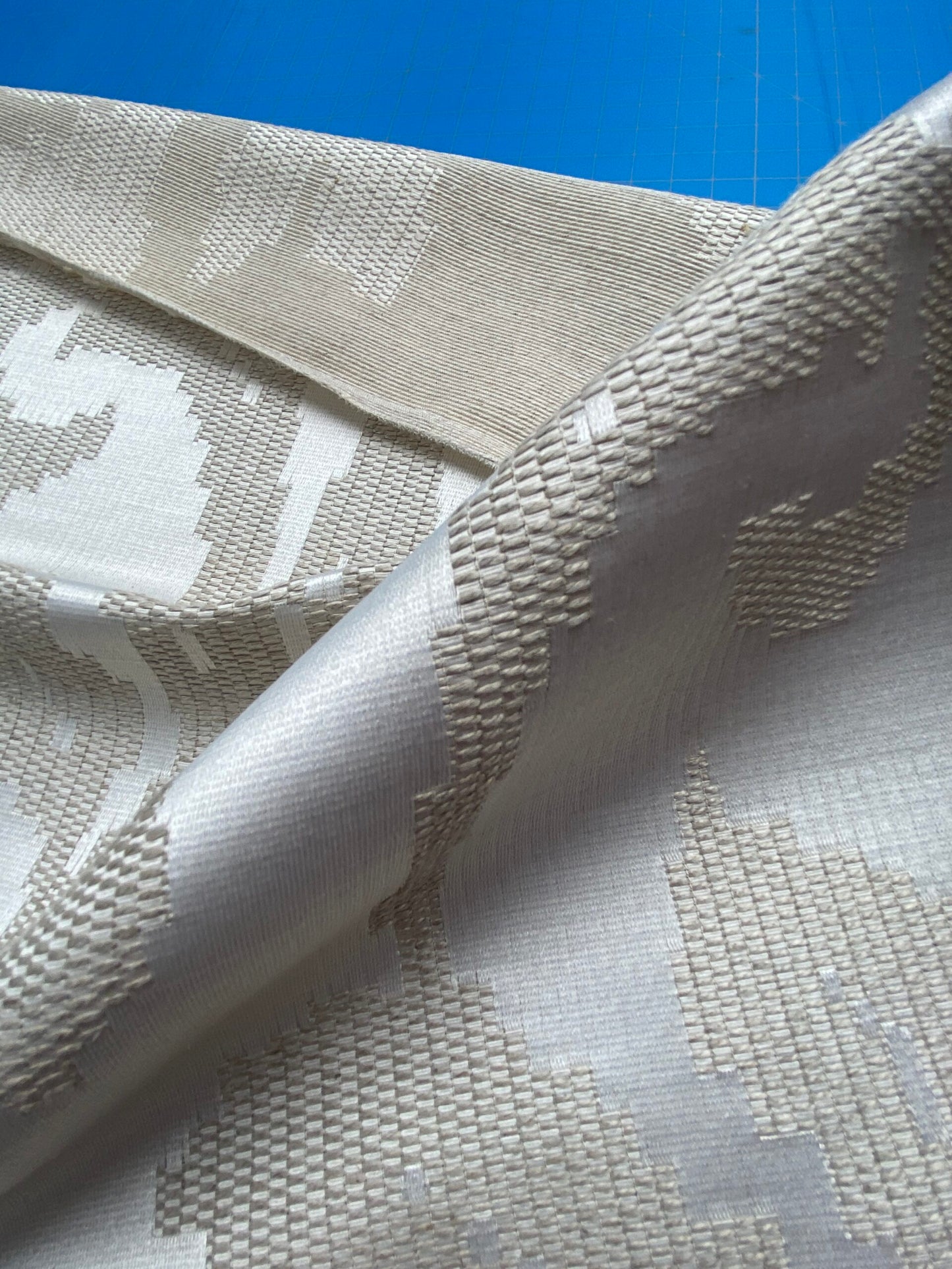 3 Berkbox102 Square Jacquard by Lelievre Paris Asuka Craie Gray Botanical Foliage MSRP USD688/y