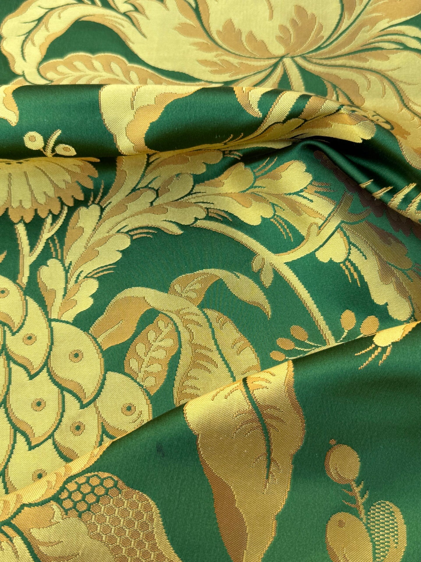 4 Berkbox106 58" x 21.5" Scalamandre Tassinari &amp; Chatel Les Ananas in Vert Green Historical Silk Lampas Pineapple Neoclassical