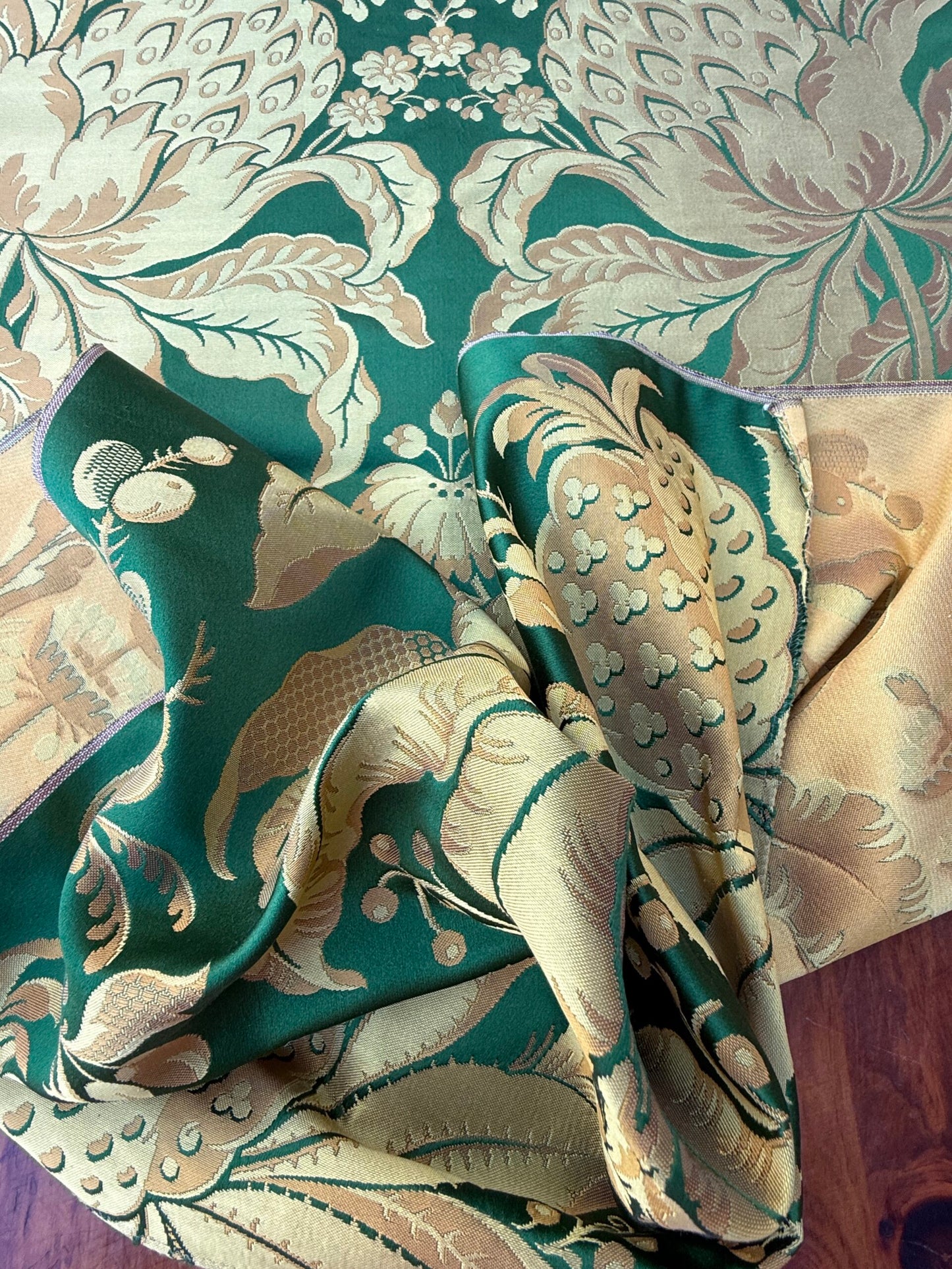 4 Berkbox106 58" x 21.5" Scalamandre Tassinari &amp; Chatel Les Ananas in Vert Green Historical Silk Lampas Pineapple Neoclassical