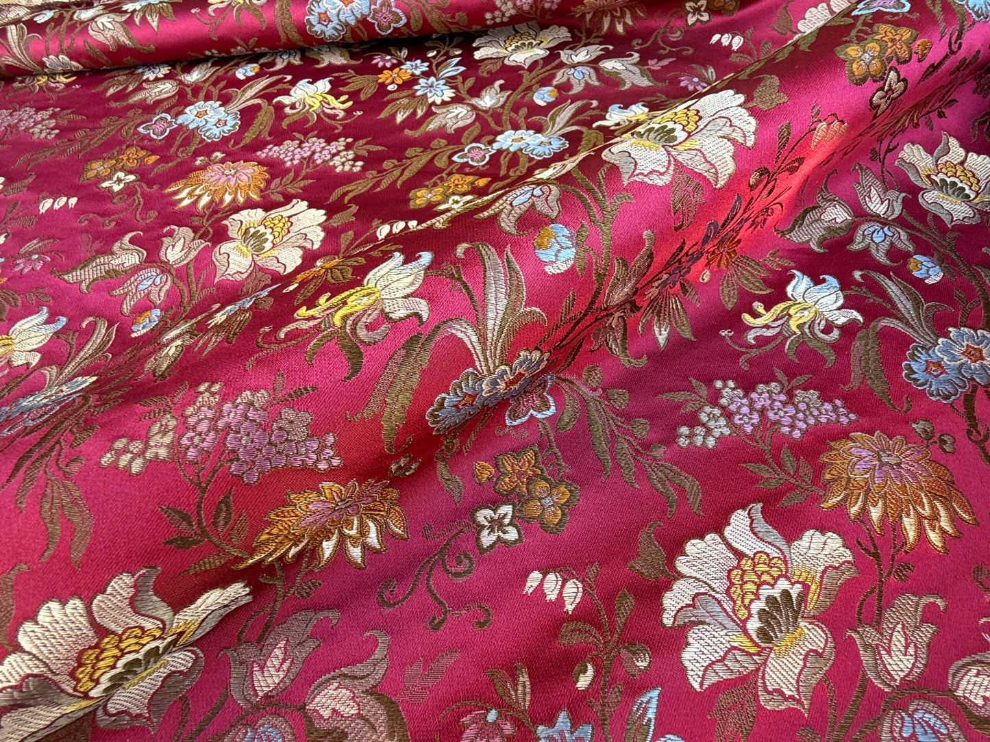 6 Berkbox106 24" x 24" Square Scalamandre Tassinari &amp; Chatel Ferrieres Ho Rubies Silk Red Floral Historic MSRP USD2158/y