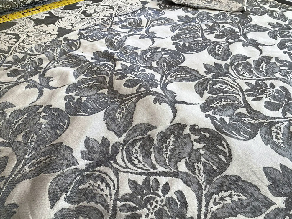 Stroheim & Romann Luxurious 100% Silk Renaissance Medallion Fleur De Lis Damask Silver White Pewter MSRP USD300+/Y