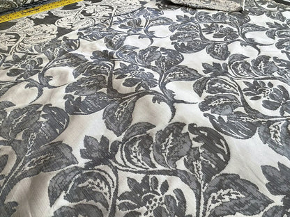 Stroheim & Romann Luxurious 100% Silk Renaissance Medallion Fleur De Lis Damask Silver White Pewter MSRP USD300+/Y