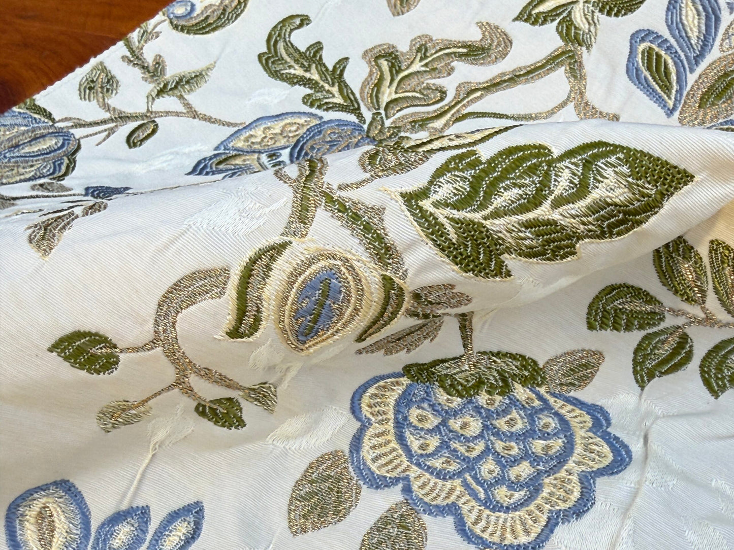 16 Berkbox106 Square Scalamandre Adamella II Custom Ecru/blue Classic Garland Lampas Blue Cream White Gold Metal! MSRP USD 600+/Y