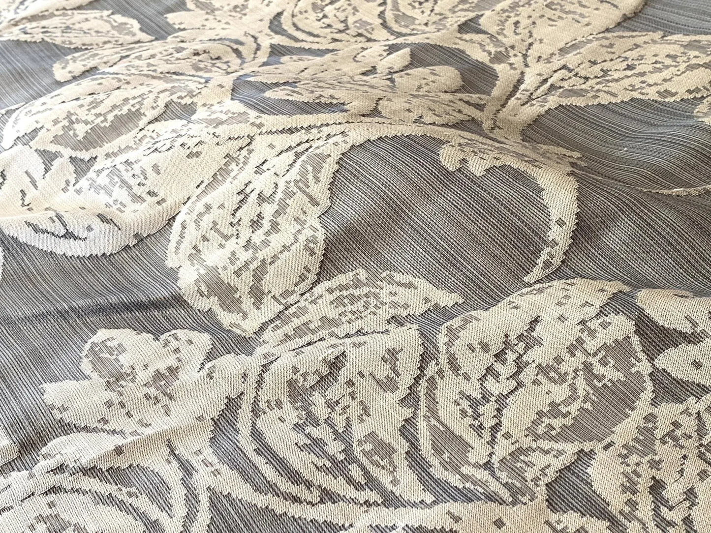 Stroheim &amp; Romann Luxurious 100% Silk Renaissance Medallion Fleur De Lis Damask Silver White Pewter MSRP USD300+/Y