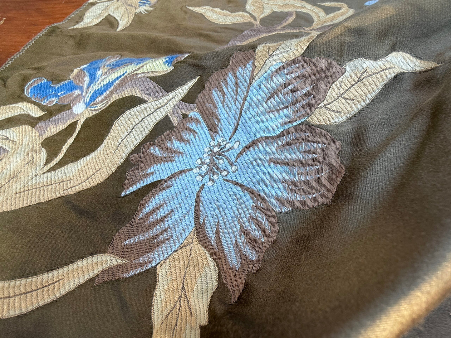 24 Berkbox106 17" x 18" Square Scalamandre Old World Weavers Frida Brown Vibrant Mexican Floral &amp; Fruits Flower Lampas MSRP USD 546/y