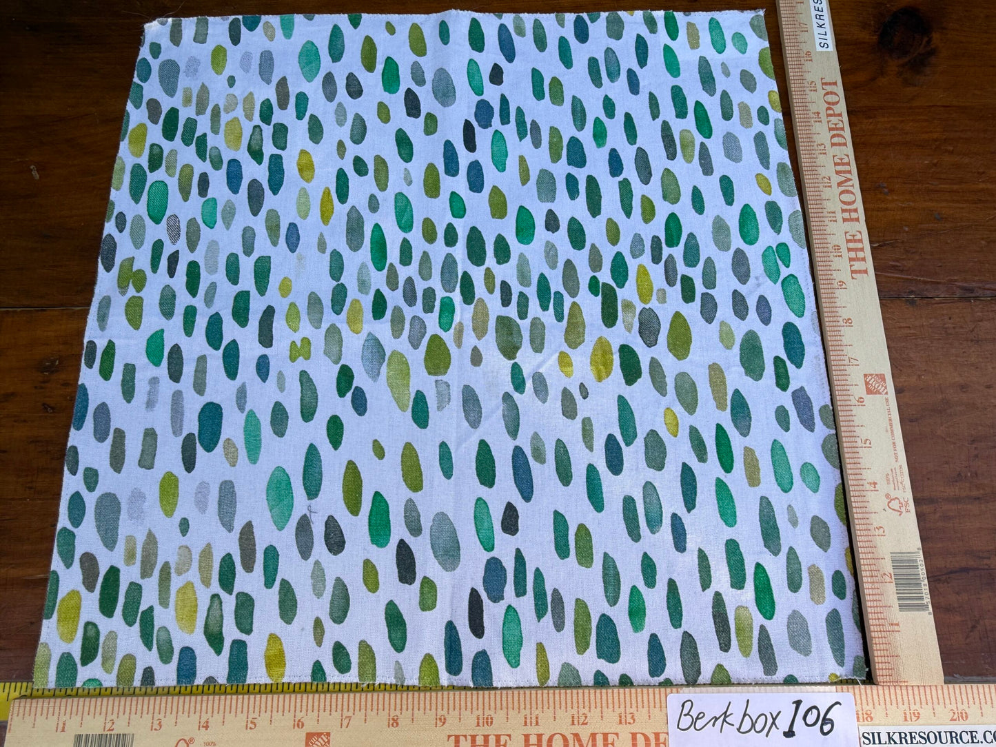 36 Berkbox106 18" x 18" Square Scalamandre Jamboree Cotton Grasshopper Cotton Green White Small Scale Dot