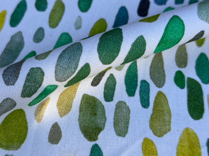 36 Berkbox106 18" x 18" Square Scalamandre Jamboree Cotton Grasshopper Cotton Green White Small Scale Dot