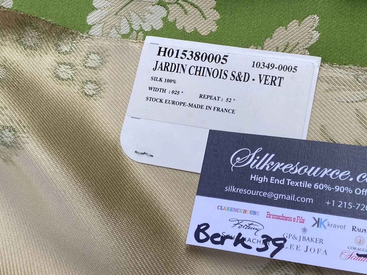 2 Berkbox39 Tassinari &amp; Chatel Scalamandre Jardin Chinois Vert Green Silk Brocade MSRP USD 1000+/panel