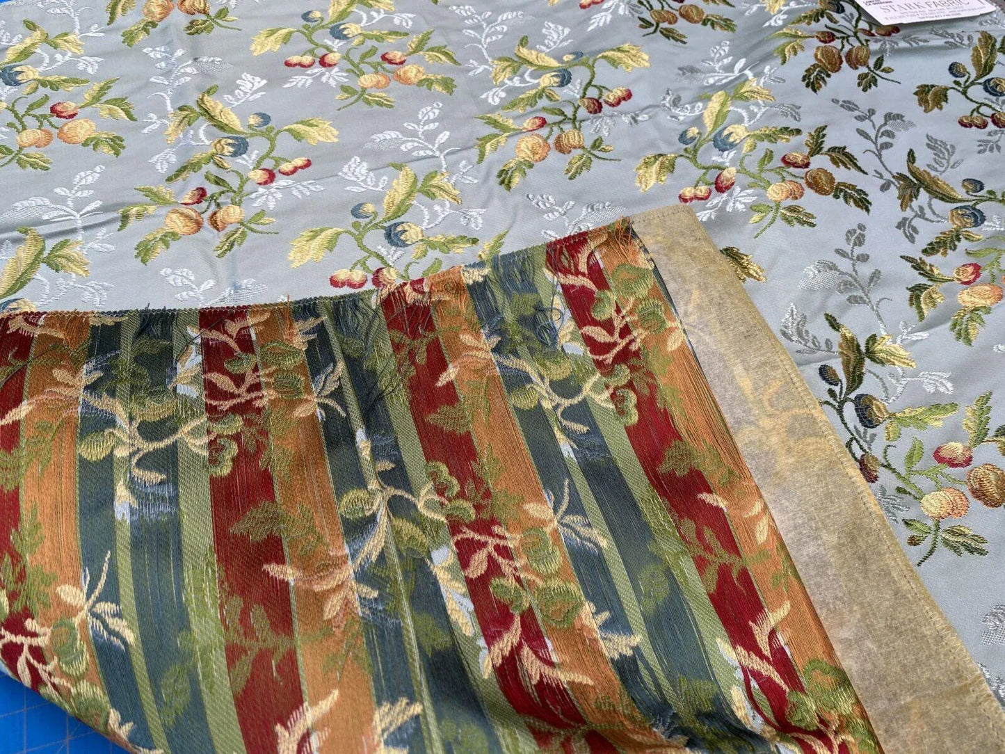 7 Berkbox39 Scalamandre Old World Weavers Silk Villa Erba Blue MSRP USD 808/Yard