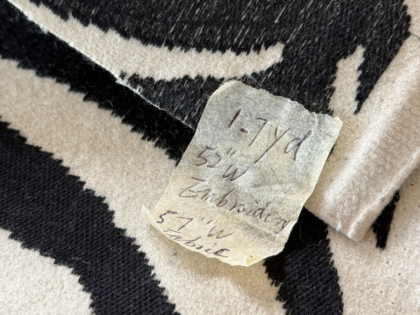 5 Berkbox107 1.7yards x 57"w Scalamandre Singita Black And White Zebra Animal Skin Embroidery Wool MSRP 306yard