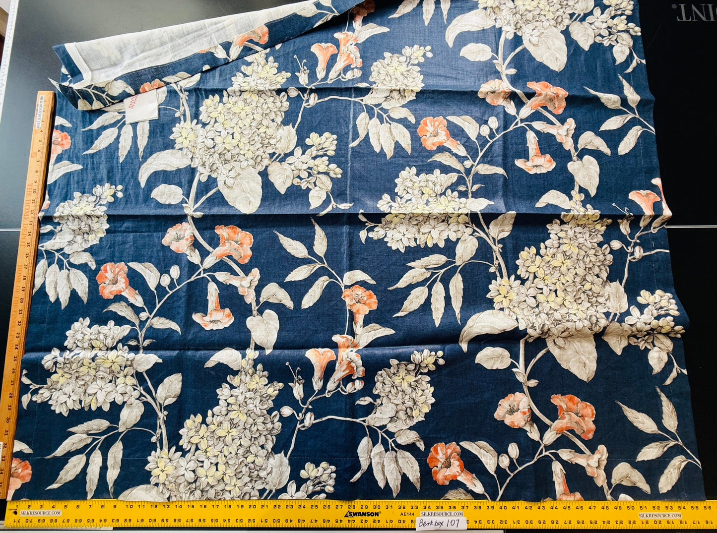 8 Berkbox107 1.2yards Scalamandre Grey Watkins Merrimon Navy Blue Linen Floral 100% Linen with Glazed finish MSRP 346/y