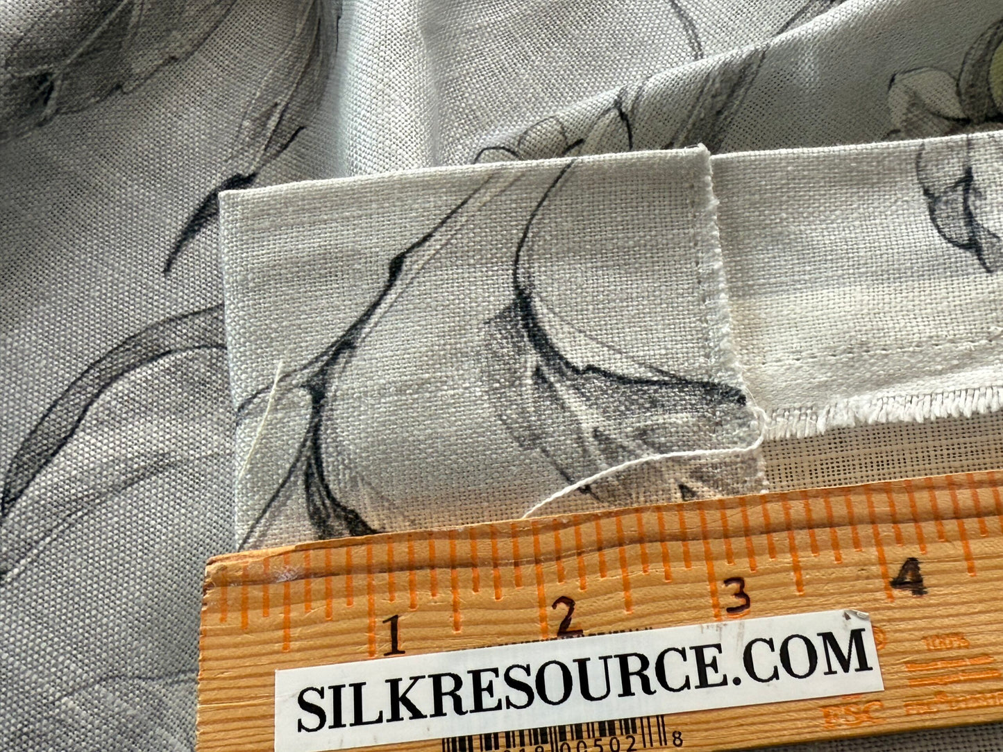 12 Berkbox107 1.2yards Scalamandre Merrimon Grey Linen Floral 100% Linen with Glazed finish MSRP 346/y