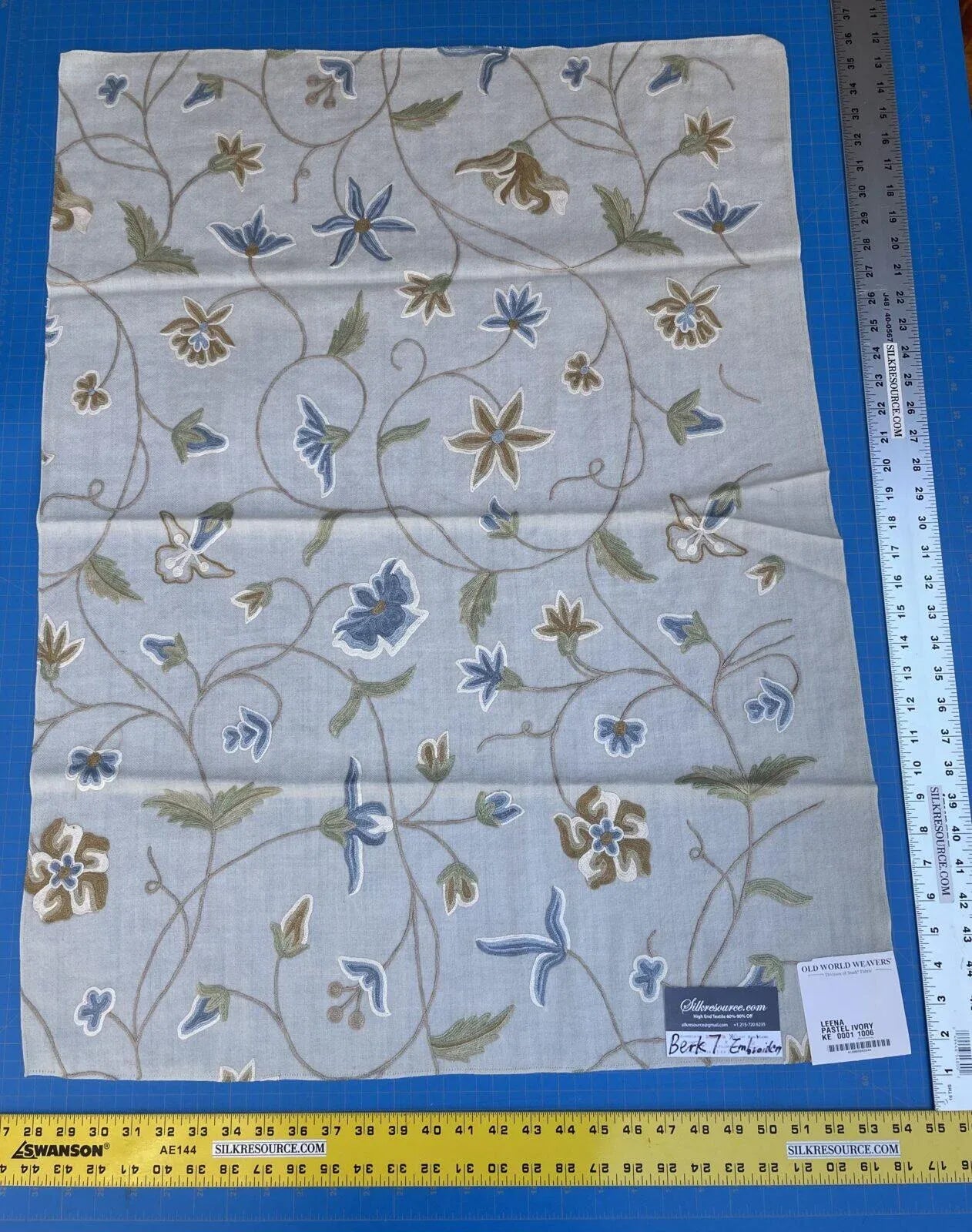 9a Berkbox7 Scalamandre Leena Pastel Ivory Wool Crewel Embroidery MSRP USD 380/Y