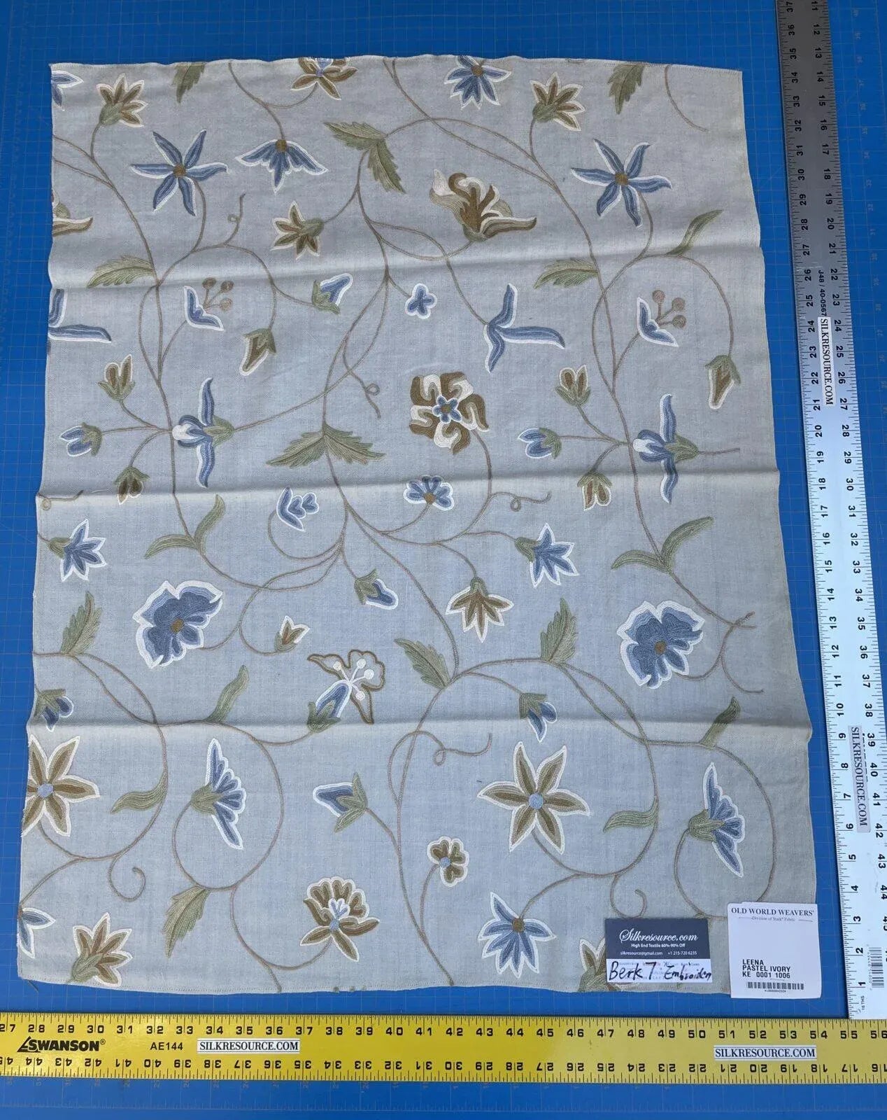 9c Berkbox7 Scalamandre Leena Pastel Ivory Wool Crewel Embroidery MSRP USD 380/Y