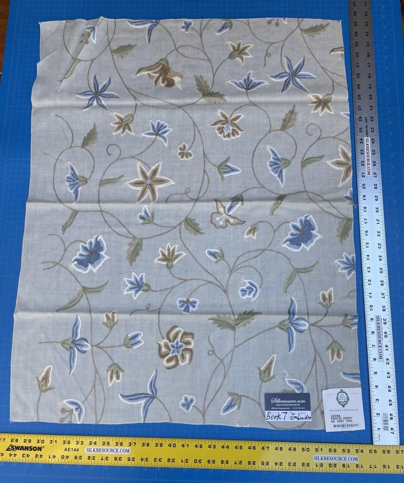 9g Berkbox7 Scalamandre Leen Pastel Ivory Wool Crewel Embroidery MSRP USD 380/Y