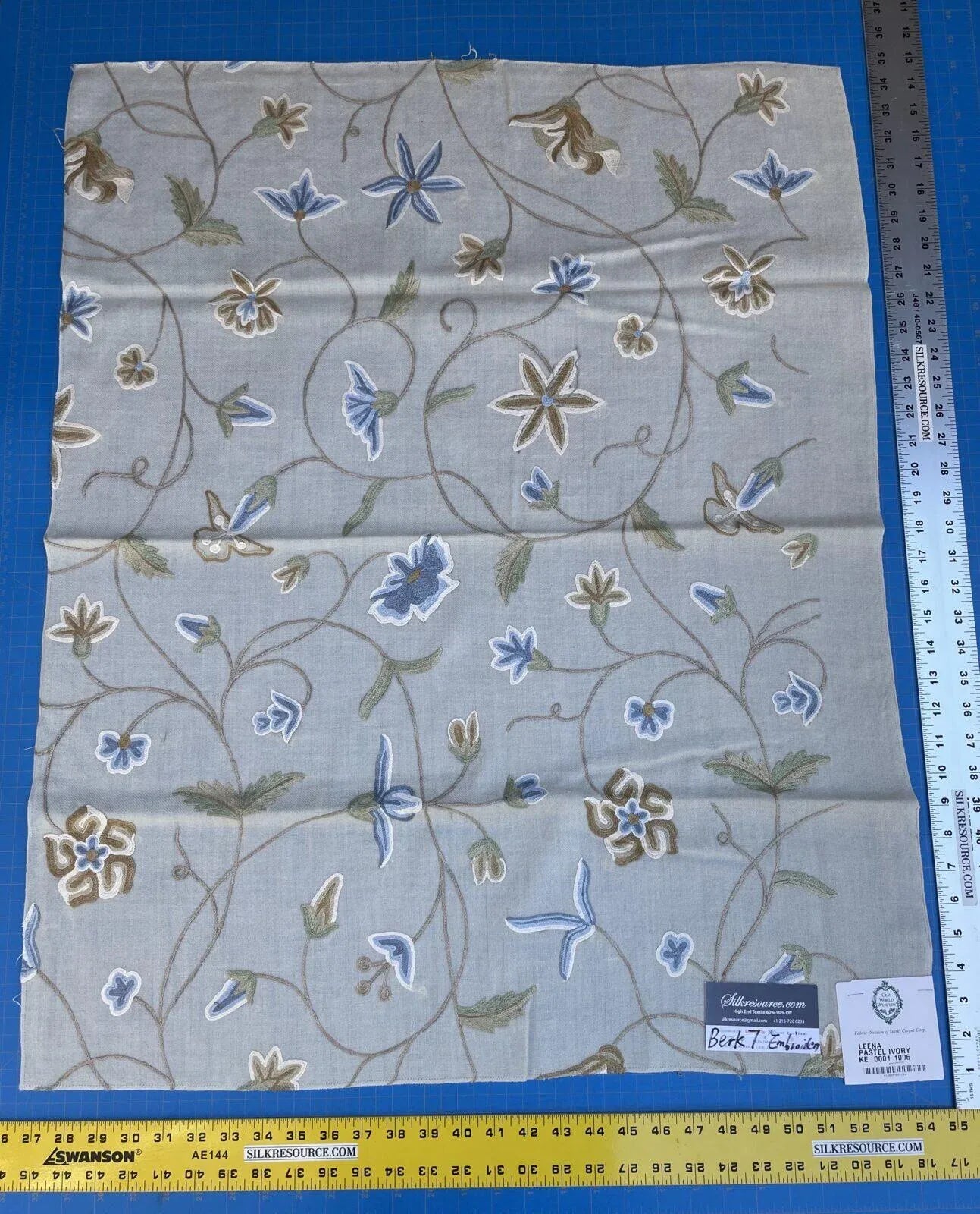 9i Berkbox7 Scalamandre Leen Pastel Ivory Wool Crewel Embroidery MSRP USD 380/Y