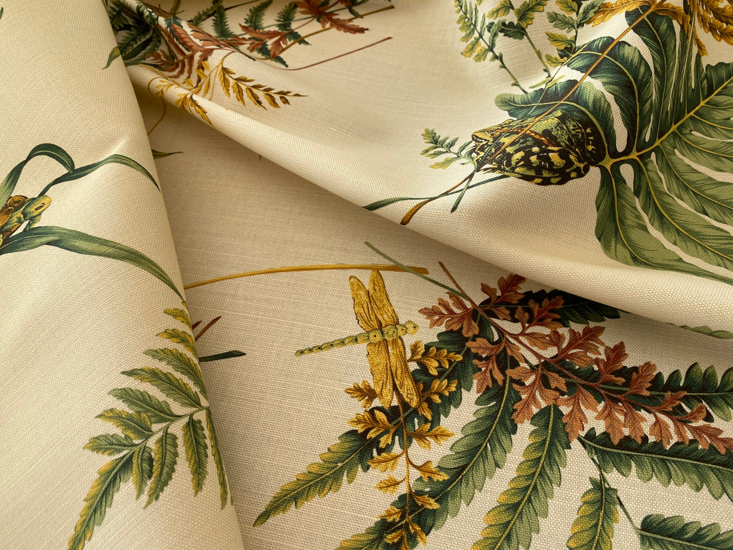 Scalamandre Felce Linen Fern Turtle Dragonfly Newt Wildlife Forest on MSRP USD 340/Y