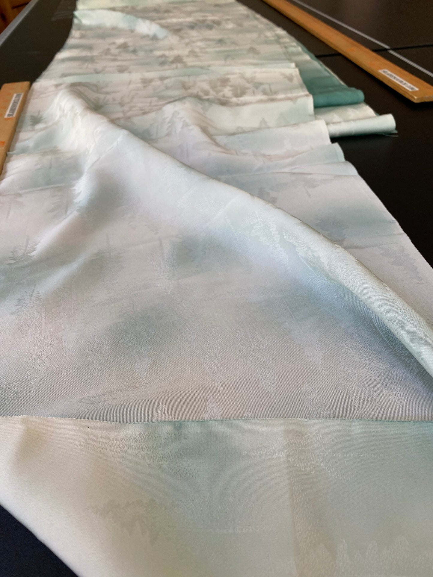 "Snow Falls On Cedars" 100%silk Tsukesage Bolt: Forest Trees Gradation@y75 12yards