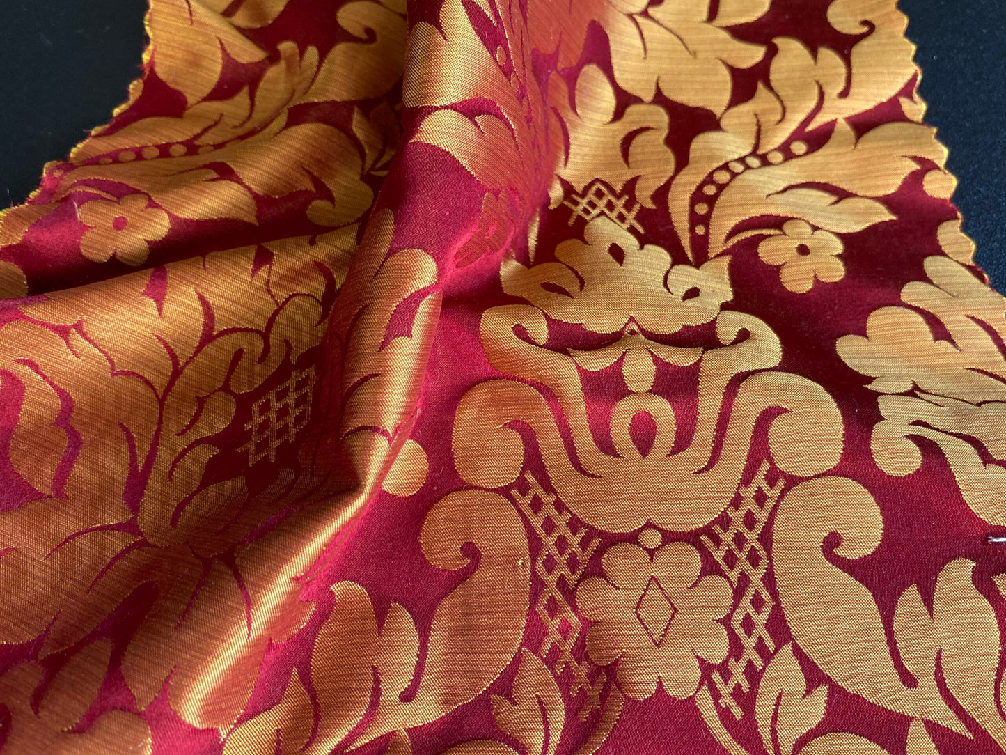 High End Veranda Renaissance Damask 100% Silk Red and Gold