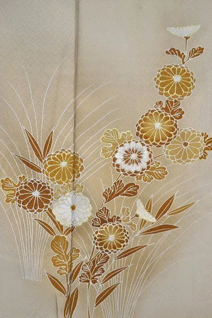 High Quality Silk Wedding Tsukesage Classic Chrysanthemum Tan