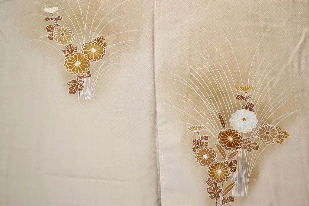 High Quality Silk Wedding Tsukesage Classic Chrysanthemum Tan