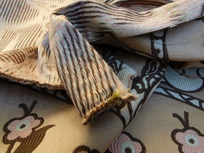 by yard High End Asian Cloud Cherry Lampas Blend THICK GORGEOUS MSRP USD 200/Y