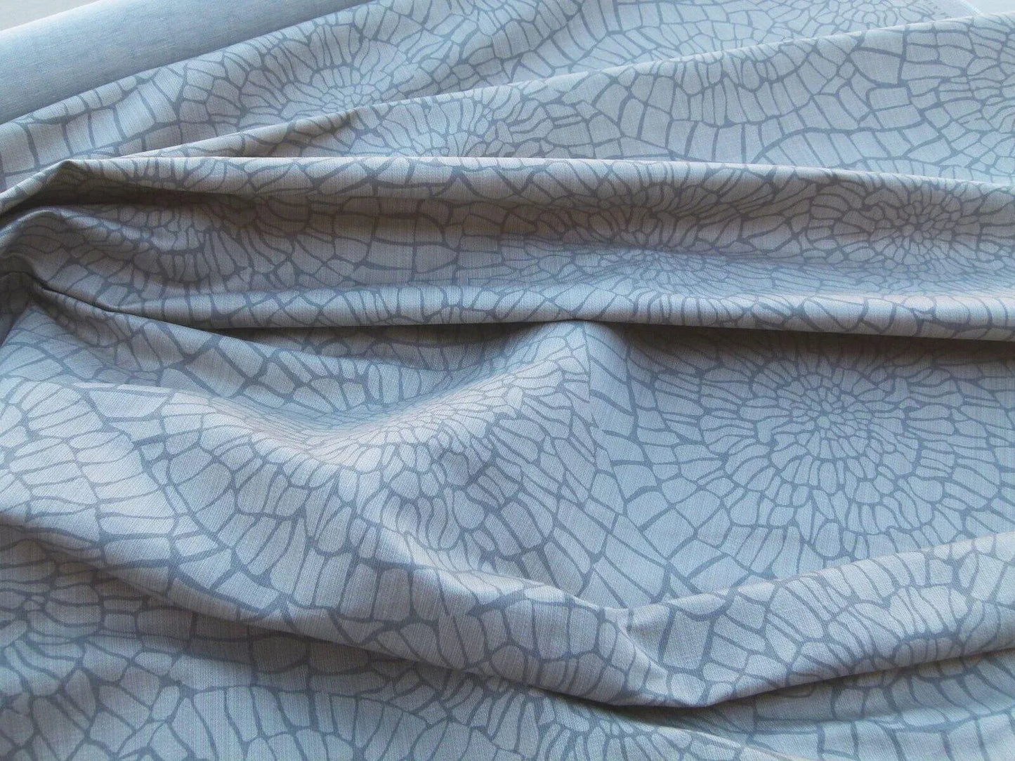 By Yard Dianthus Pewter Gray On Beige Scalamandre Mid-century MSRP USD 144/Y