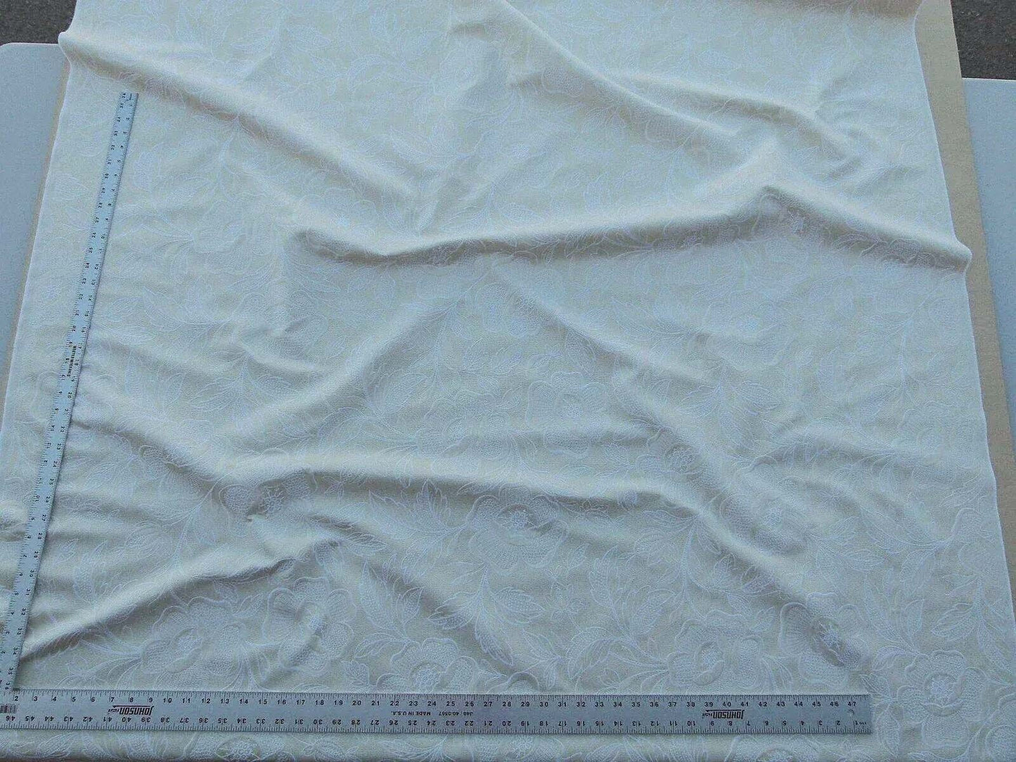 By Yard Jacobean Bouquet Woven Flowers Fh Ivory Scalamandre MSRP USD 192Usd/Y