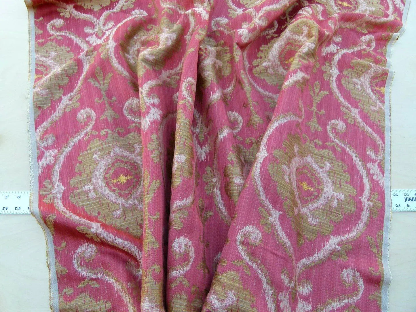 Scalamandre Libretto Brick Red Bronze Medallion Lampas MSRP USD 258/Y Lotus Medallion Lampas