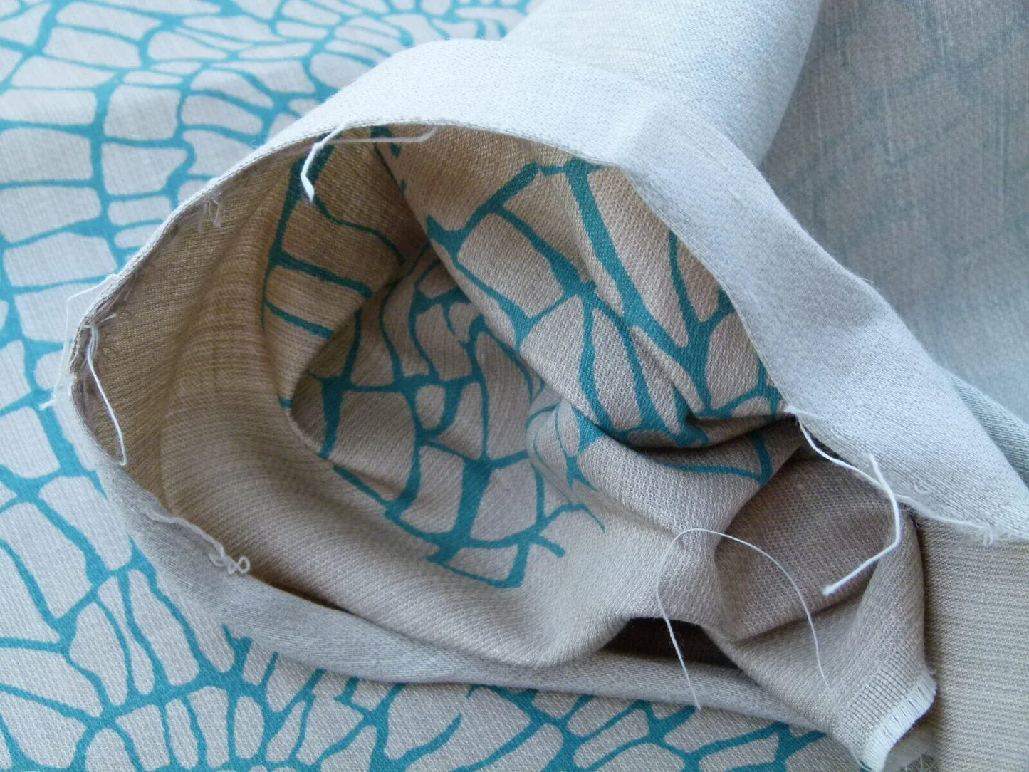 Scalamandre Dianthus Turquoise Blue Print Mid-century MSRP USD 144/Y Flower Print  Old World Weavers Cotton Linen